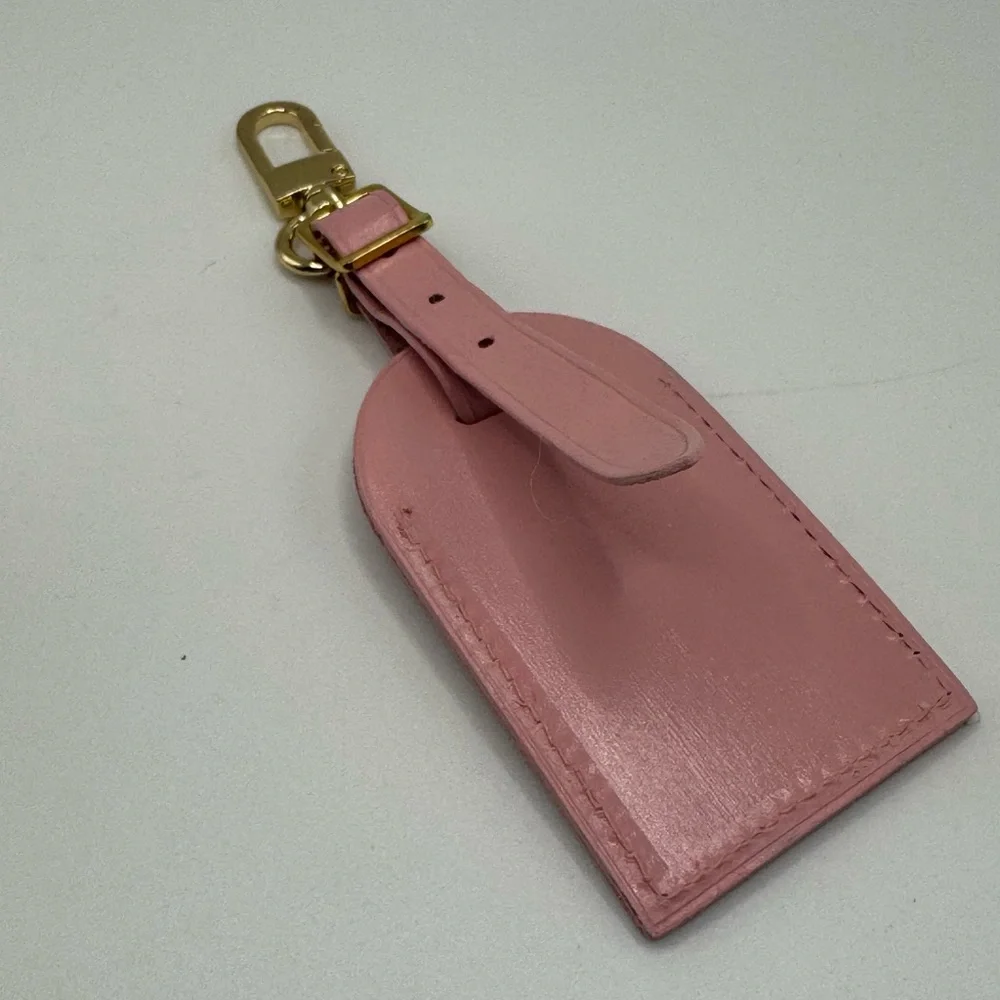 GIFTED TO SURVIVOR-Louis Vuitton Luggage Tag with Poignet. - Picture 3 of 4